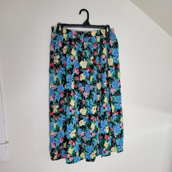 Vintage Floral Skirt - Picture 2 of 7